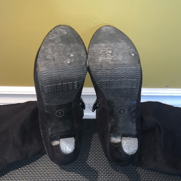 Black high boots - Picture 4 of 4